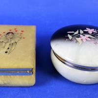 Coppia di cofanetti portagioie in alabastro