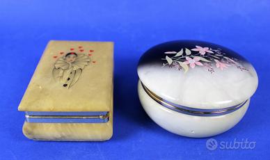 Coppia di cofanetti portagioie in alabastro