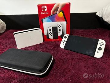 Nintendo Switch OLED bianca NUOVA