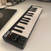 Tastiera midi AKAI LPK-25