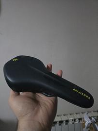 Sella Syncros Belcarra – nero/giallo fluo