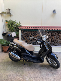 Piaggio Beverly 125 - 2010 - 19.000 km - Nero