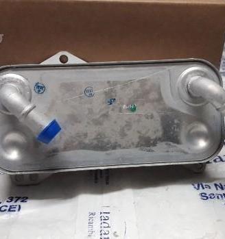 Radiatore olio motore audi q3 2.0 tdi 0bh317019