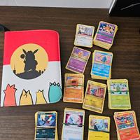 Raccoglitore Pokemon + 679 Carte Pokemon