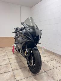 Yamaha R7