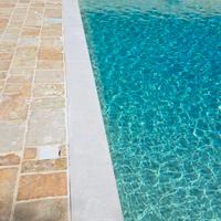 Pavimenti e bordi per piscine