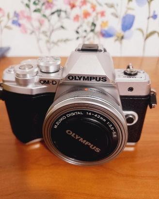 Fotocamera  Olympus OM-D E-M10 Mark III