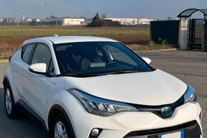 Toyota C-HR 1.8 Hybrid (122 CV)