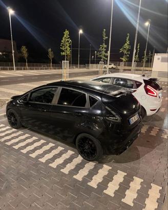 ford Fiesta 1.4 messa benissimo 