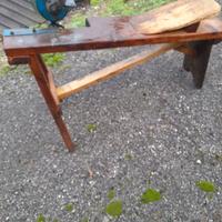 Vecchia panca  affila lame falciattice