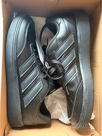 Adidas Sneaker nere