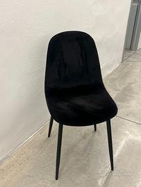 SEDIA IN VELLUTO NERA