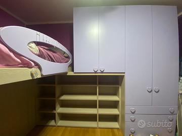 Cameretta con letto a castello