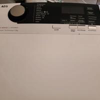 Lavatrice AEG con carica dall'alto