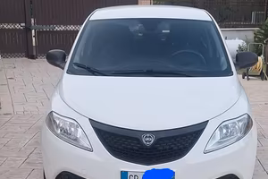 Lancia Ypsilon 1.0 FireFly 5 porte S&S Hybrid Ecoc