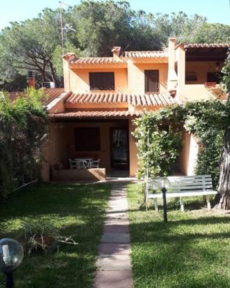 Elegante villa a 300 metri dal mare