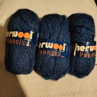 Filato di lana con mohair blu