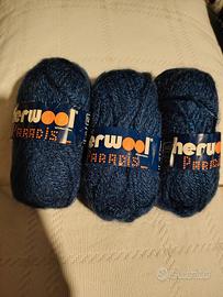 Filato di lana con mohair blu