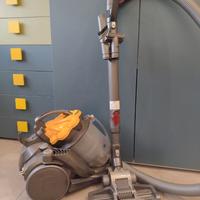 Dyson 230v aspirapolvere modello DC 19. T2