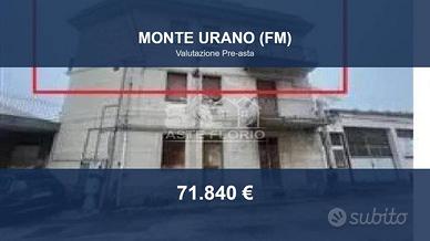 Immobile in asta di 115 m² con più di 5 locali a M