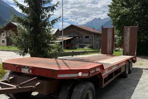 Rimorchio CTC con rampe idrauliche