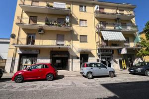 NEGOZIO A CASSINO