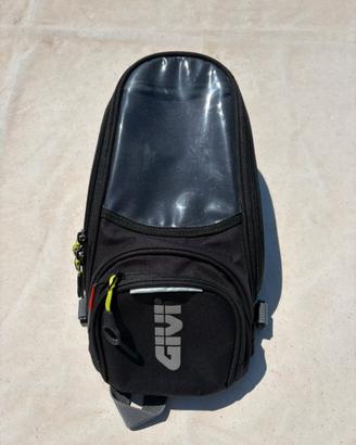 Borsa da serbatoio Givi EA106B Easy Bag