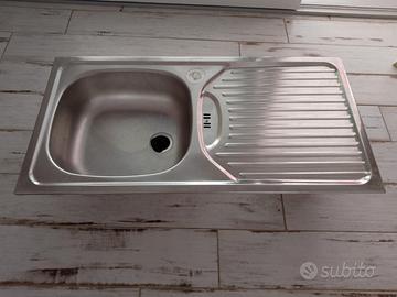 Lavabo in acciaio una vaschetta 