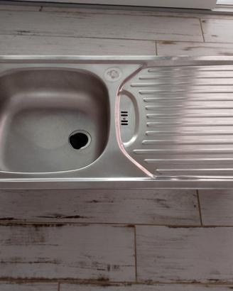 Lavabo in acciaio una vaschetta 