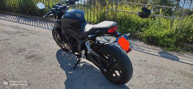 Honda cb650r