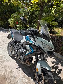  Kawasaki Versys 650 2025