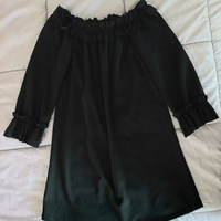 Vestito corto con collo a barca