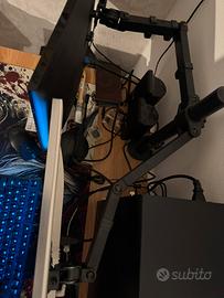 Braccio porta monitor