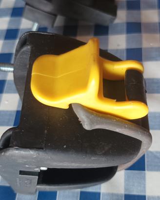 ganci porta sci universali 