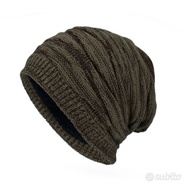 Cappelli in pura lana con imbottitura interna