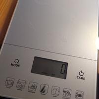 bilancia digitale 1g 10kg contacalorie