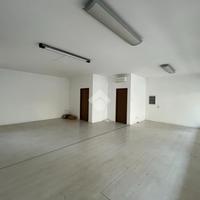 NEGOZIO A SAN MARTINO DI LUPARI