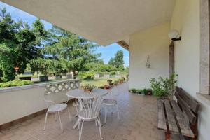 Casa indipendente di 472 m² con più di 5 locali e 
