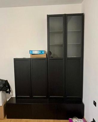 Composizione IKEA BILLY+BESTA nero/marrone