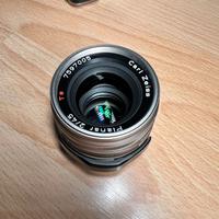 Carl Zeiss Planar 45mm f/2 - Contax G
