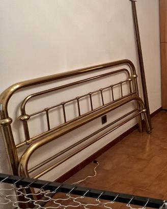 Spalliera letto oro