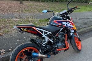 Moto KTM DUKE 125 2023