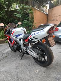 Honda CBR 900 RR Fireblade