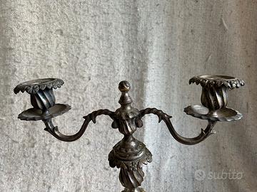 Antico candelabro in ottone