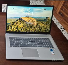 Laptop hp  17 cn2002sl  I7 RAM 16 GB SSD 2TB