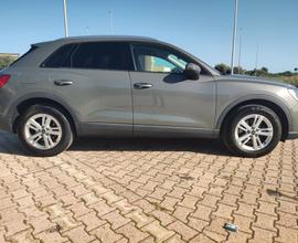 Audi Q3 35 TDI S tronic Business Advanced