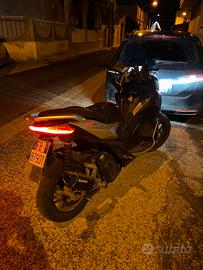 Aprilia SR GT 125 2023