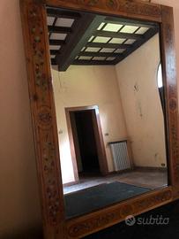 Specchio con cornice antica