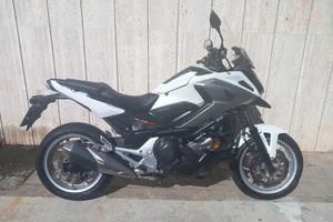 Honda NC 750X abs automatica - 2020