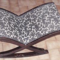 sgabello dondolino poggiapiedi